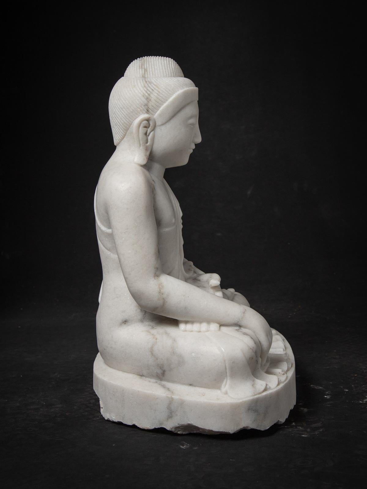 statue de Bouddha en marbre birman nouvellement fabriquée - statue sculptée à la main - Bouddhas originaux en vente 10