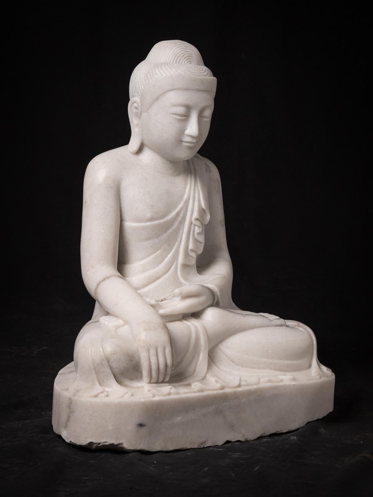 Neu gefertigte burmesische Buddha-Statue aus Marmor – handgeschnitzte Statue – OriginalBuddhas im Angebot 1