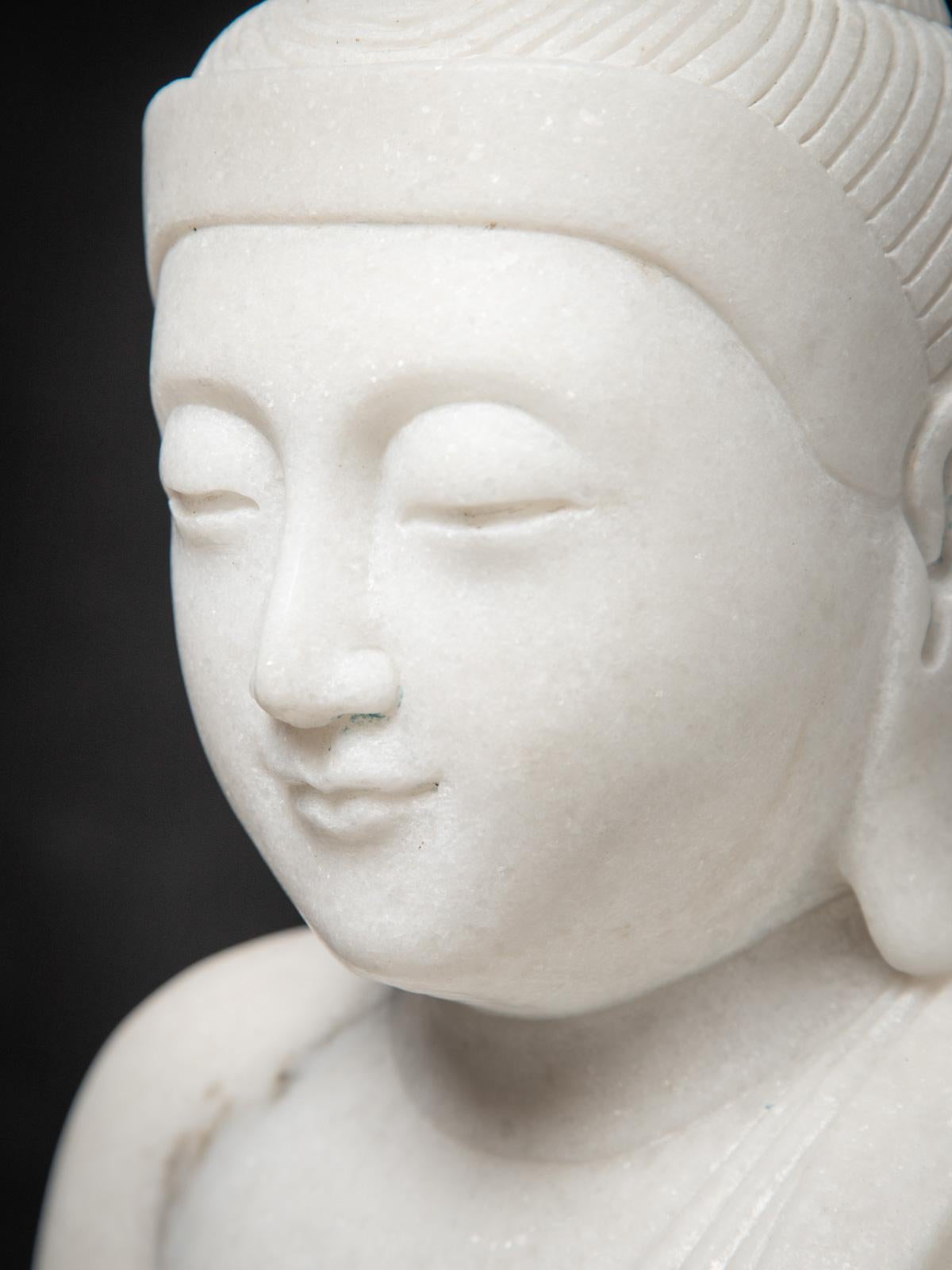 statue de Bouddha en marbre birman nouvellement fabriquée - statue sculptée à la main - Bouddhas originaux en vente 2