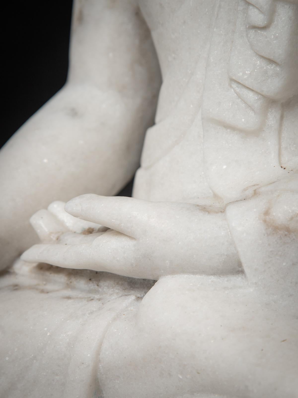 statue de Bouddha en marbre birman nouvellement fabriquée - statue sculptée à la main - Bouddhas originaux en vente 3
