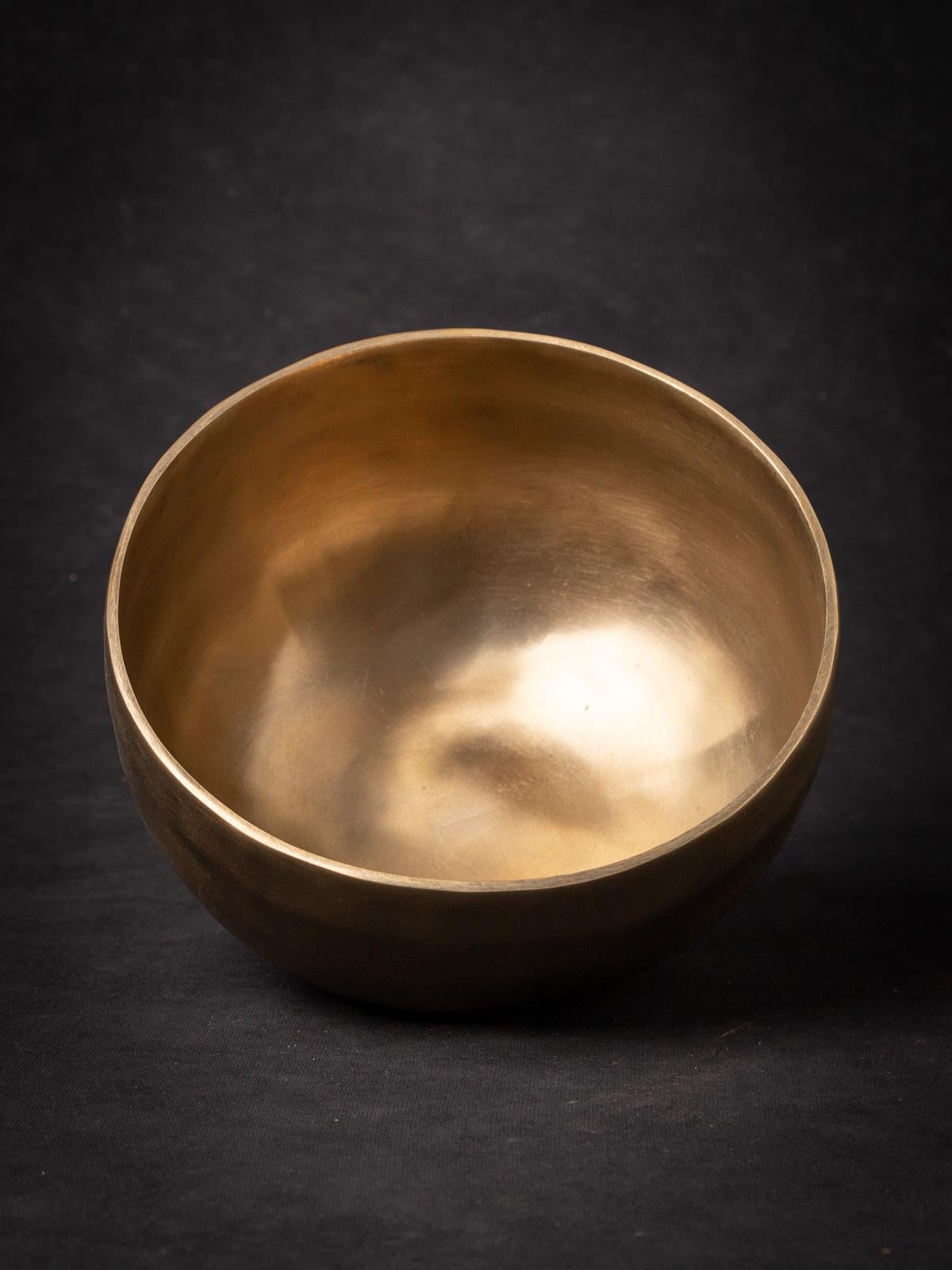 Nepalese Newly made high quality bronze Nepali Singing Bowl - OriginalBuddhas For Sale