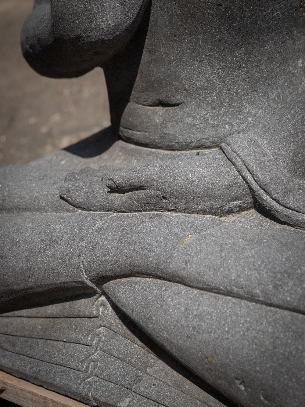 Neu gefertigte große Buddha-Statue aus Lavastein aus Indonesien – Original Buddhas im Angebot 12