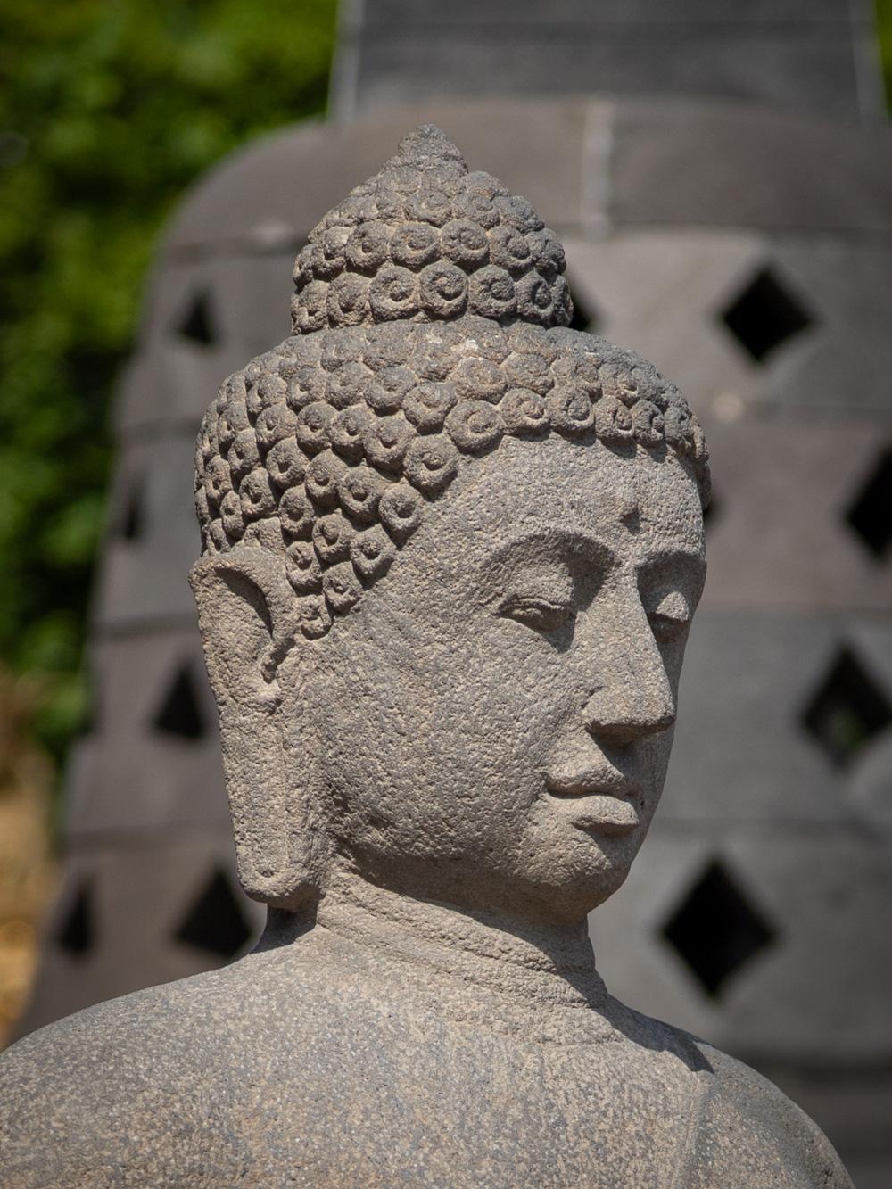 Grande statue de Bouddha en pierre de lave nouvellement fabriquée en Indonésie -  OriginalBuddhas en vente 3