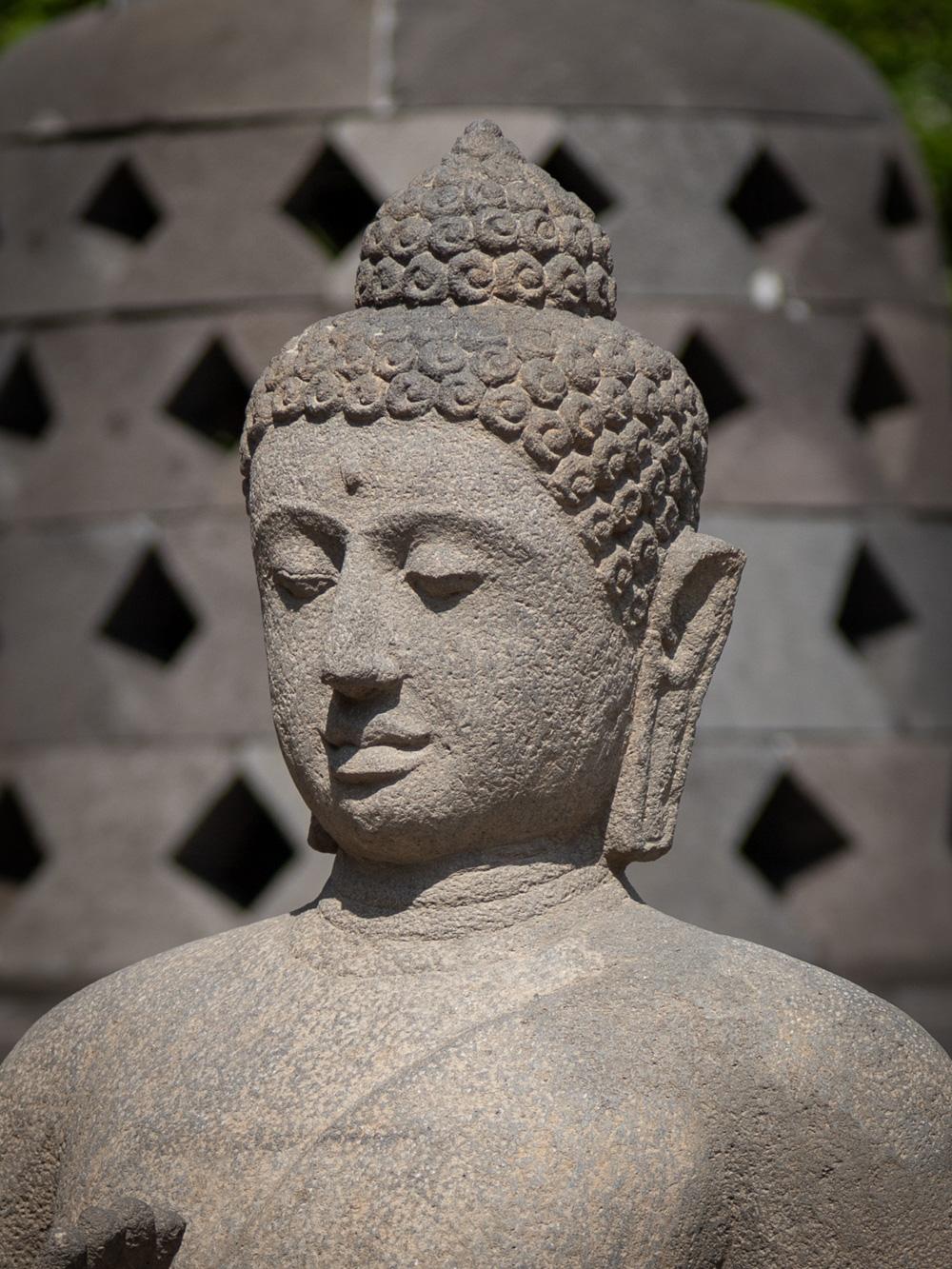 Grande statue de Bouddha en pierre de lave nouvellement fabriquée en Indonésie -  OriginalBuddhas en vente 5