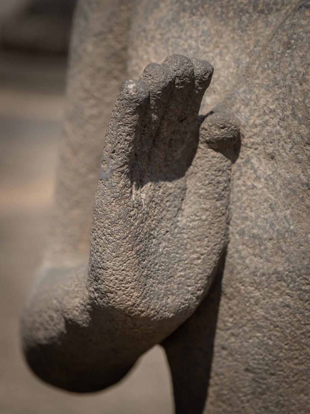 Grande statue de Bouddha en pierre de lave nouvellement fabriquée en Indonésie -  OriginalBuddhas en vente 9