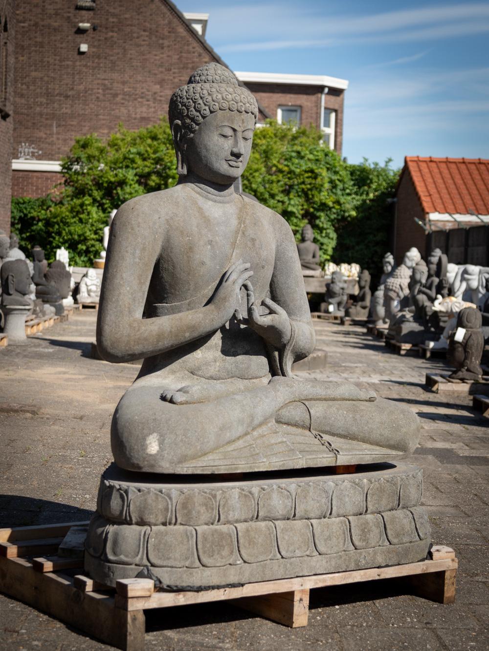Große Buddha-Statue aus Lavastein aus Indonesien, neu gefertigt  OriginalBuddhas im Angebot 12