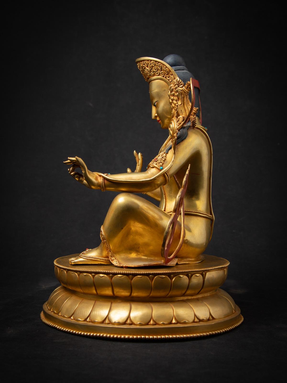 Statue d'Indra en bronze nouvellement fabriquée au Népal en vente 9