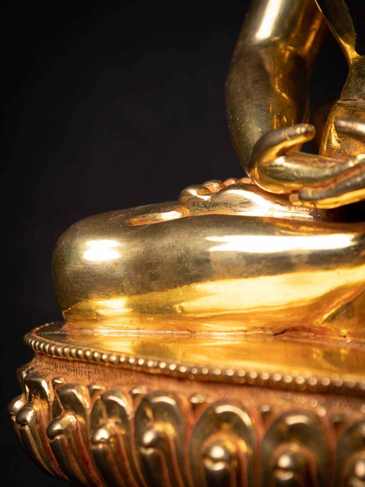 statue Samantabhadra, nouvellement fabriquée au Népal, face en or - Bouddhas originaux en vente 7