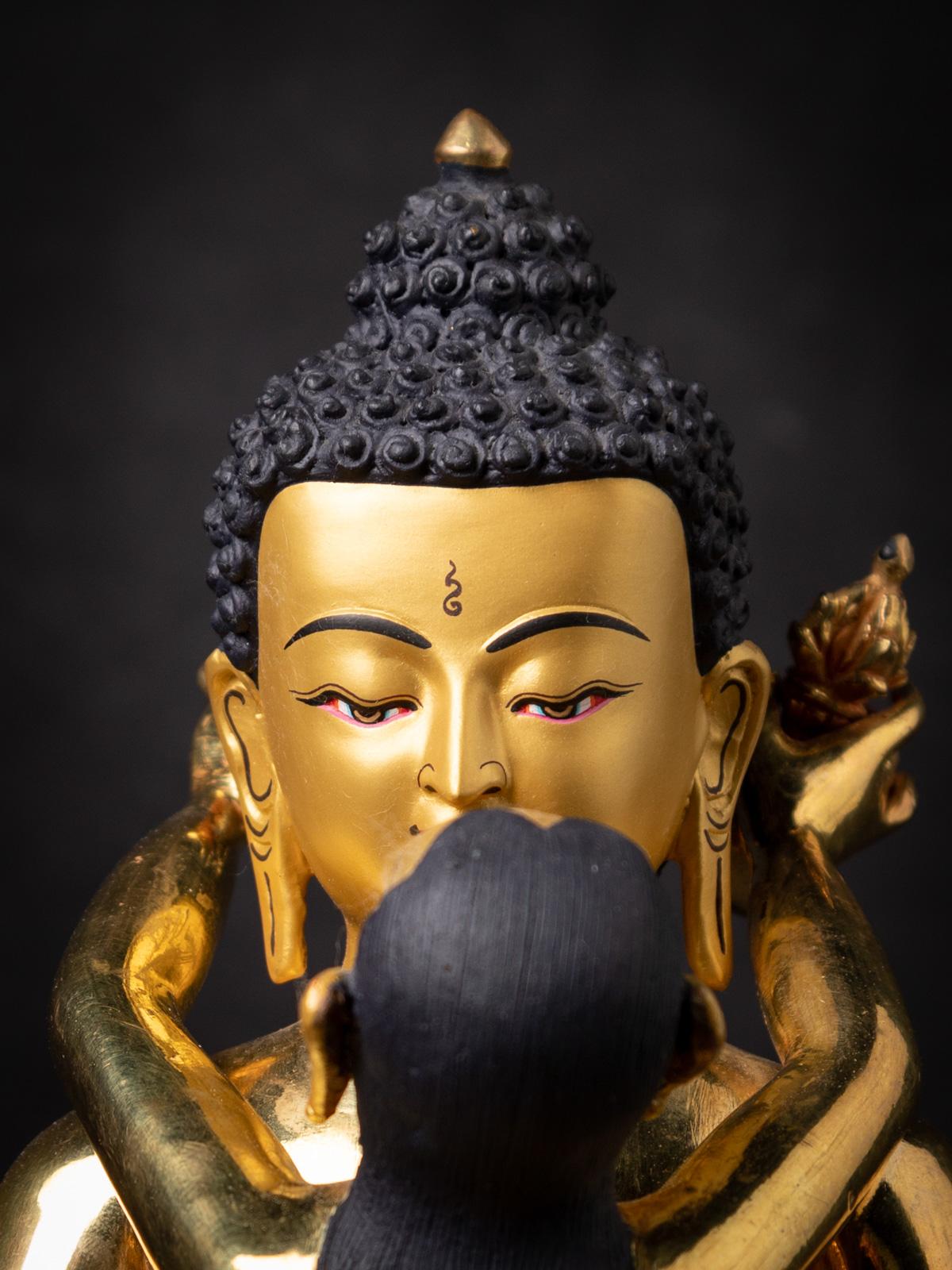 XXIe siècle et contemporain statue Samantabhadra, nouvellement fabriquée au Népal, face en or - Bouddhas originaux en vente