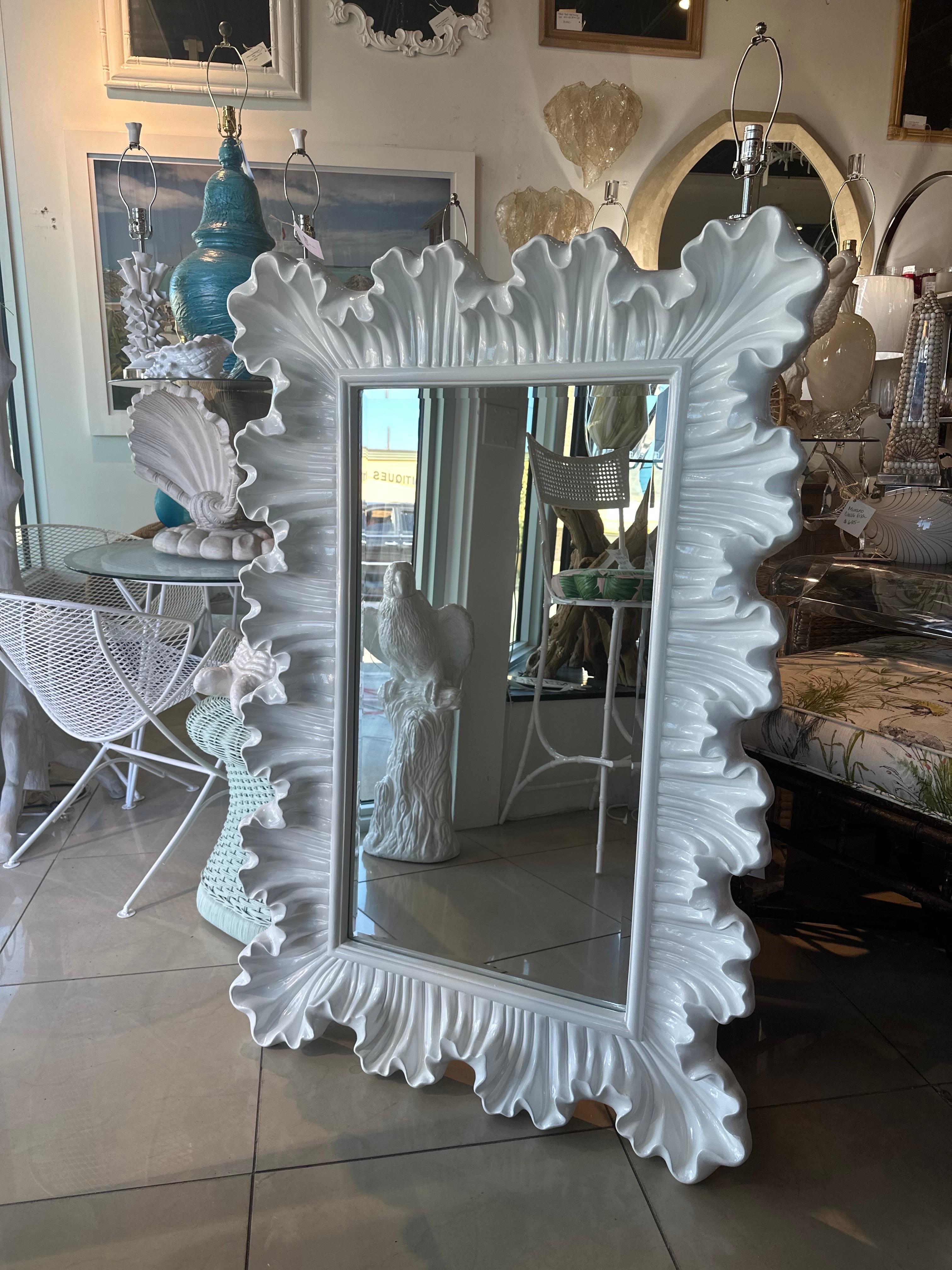 Newly Palm Beach White Lacquered Ruffle Scalloped Wall Mirror  In Good Condition For Sale In West Palm Beach, FL