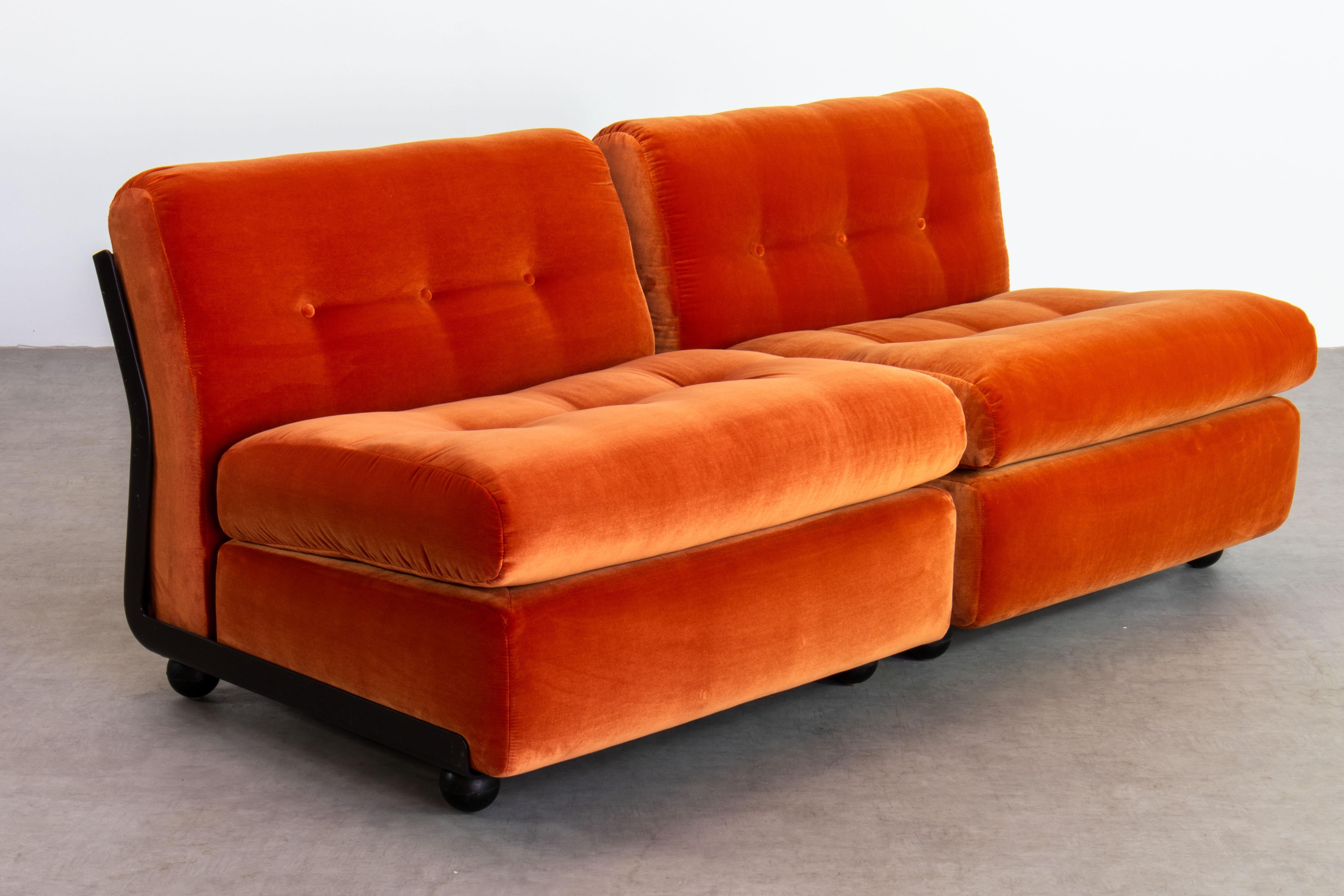 Nouvellement Pierre Frey Upholstered Amanta Lounges par Mario Bellini pour B&B Italia en vente 2