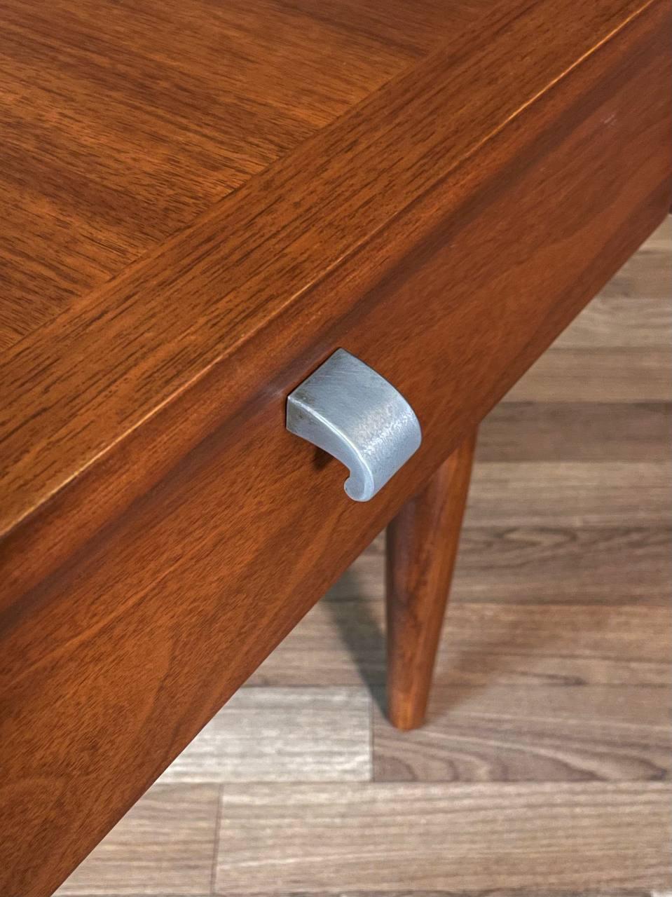 Newly Refinished -American of Martinsville “Accord” Side Table by Merton Gershun For Sale 2