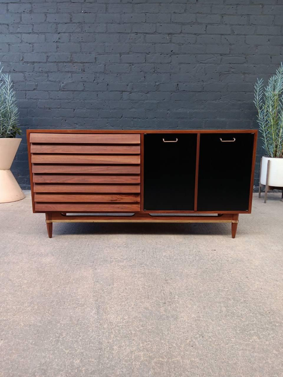 Newly Refinished - Century Modern Credenza by Merton Gershun  In Excellent Condition For Sale In Los Angeles, CA