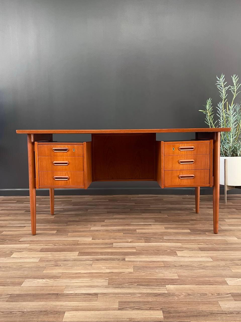 Mid-20th Century Newly Refinished - Danish Modern Sculpted Teak Floating Top Desk