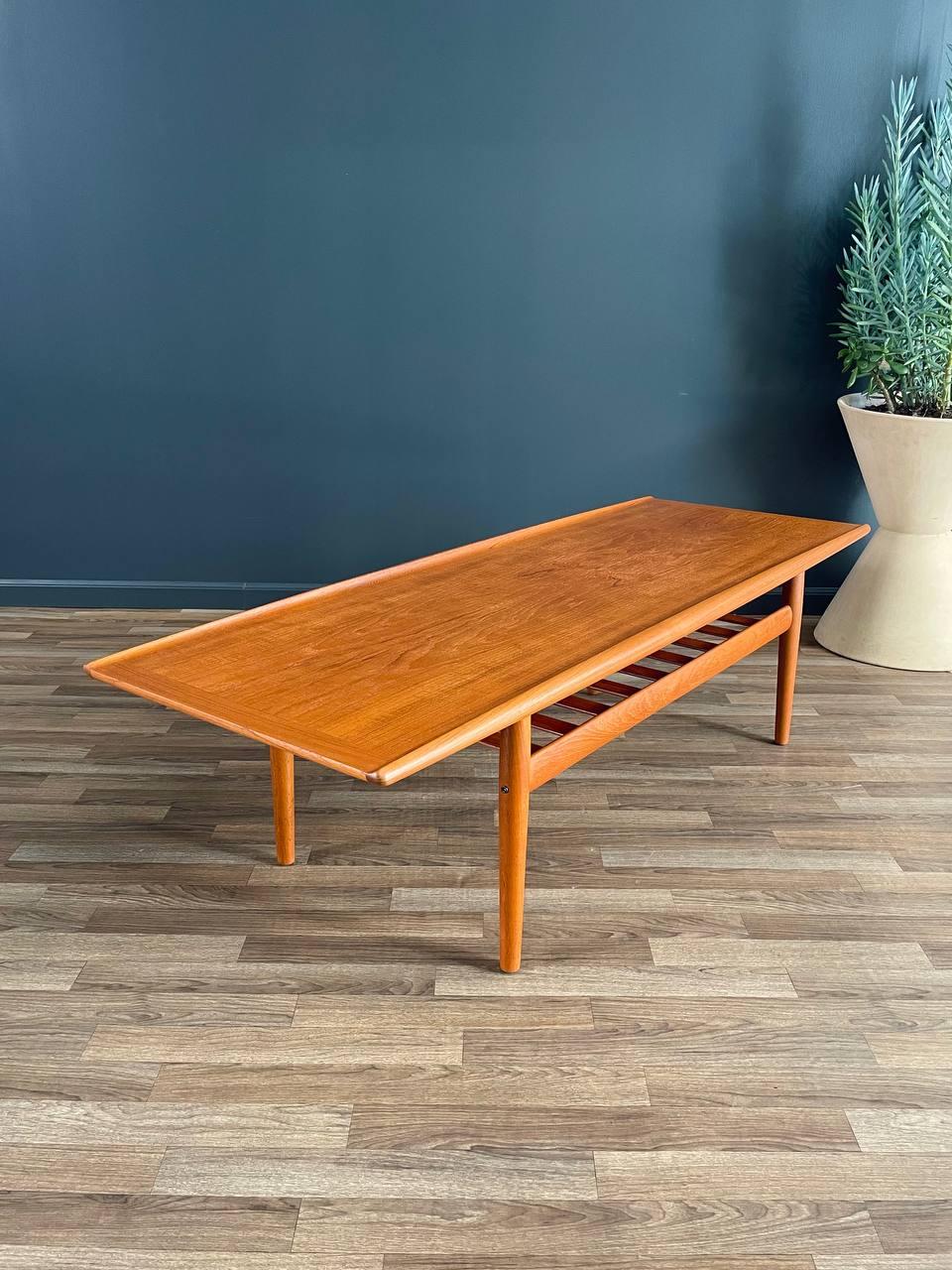 Zustand: Fachmännisch nachbearbeitet 

Designer: Greta Jalk
Hersteller: Glostrup Mobler
Stil: Dänische Moderne

Mit mehr als 15 Jahren Erfahrung hat unsere Werkstatt einen sorgfältigen Restaurierungsprozess durchlaufen und unsere Leidenschaft und