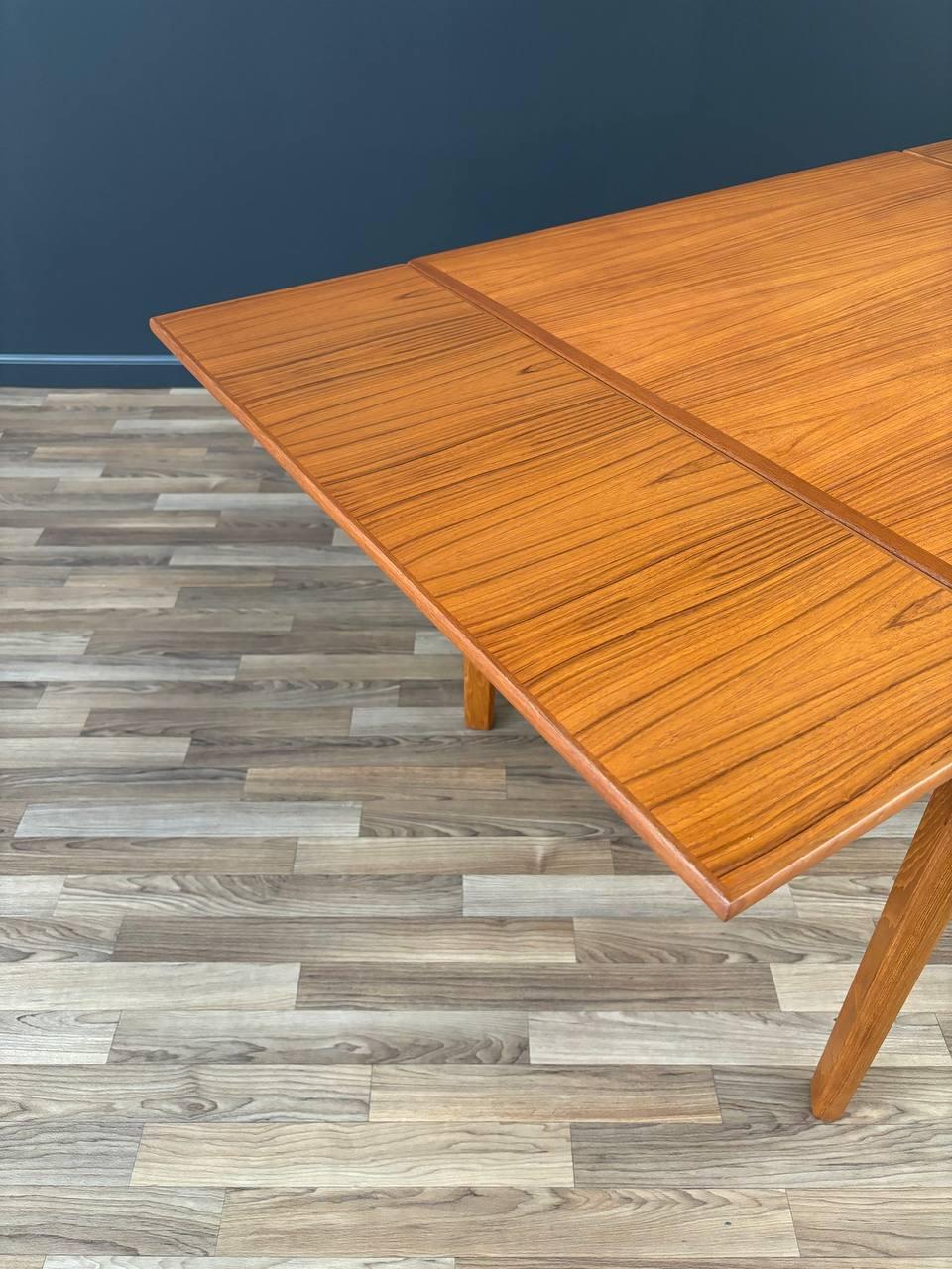 Newly Refinished - Danish Modern Teak Expanding Draw-Leaf Dining Table For Sale 3