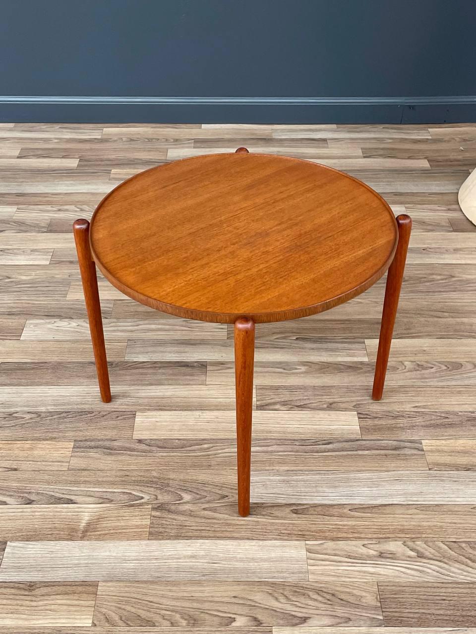 Mid-Century Modern Newly Refinished - Danish Modern Teak Side with Removable Tray Top For Sale