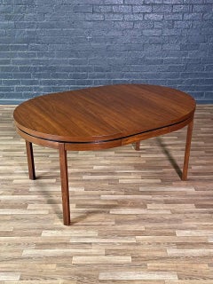 Tavolo da pranzo in noce "Esprit" di Merton Gershun, appena rifinito e in grado di espandersi