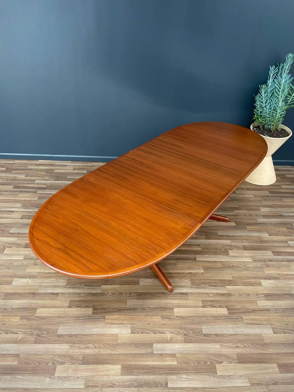 Newly Refinished - Expanding Mid-Century Danish Pedestal Teak Dining Table 3