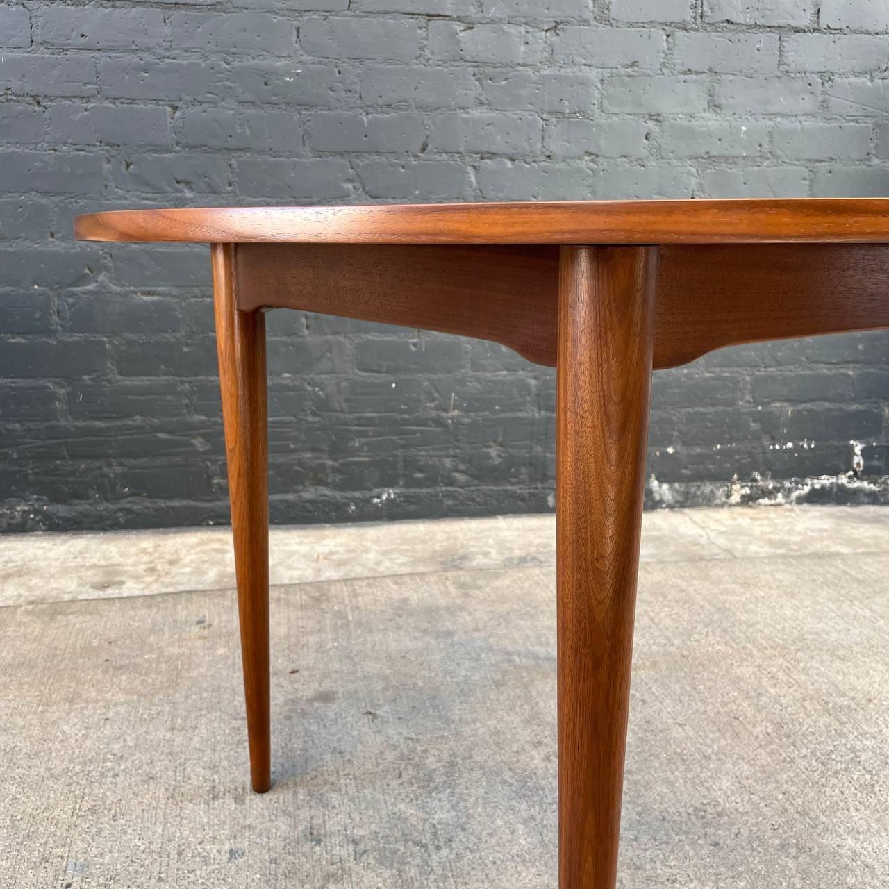 Newly Refinished - Expanding Mid-Century Modern Round Walnut Dining Table 5