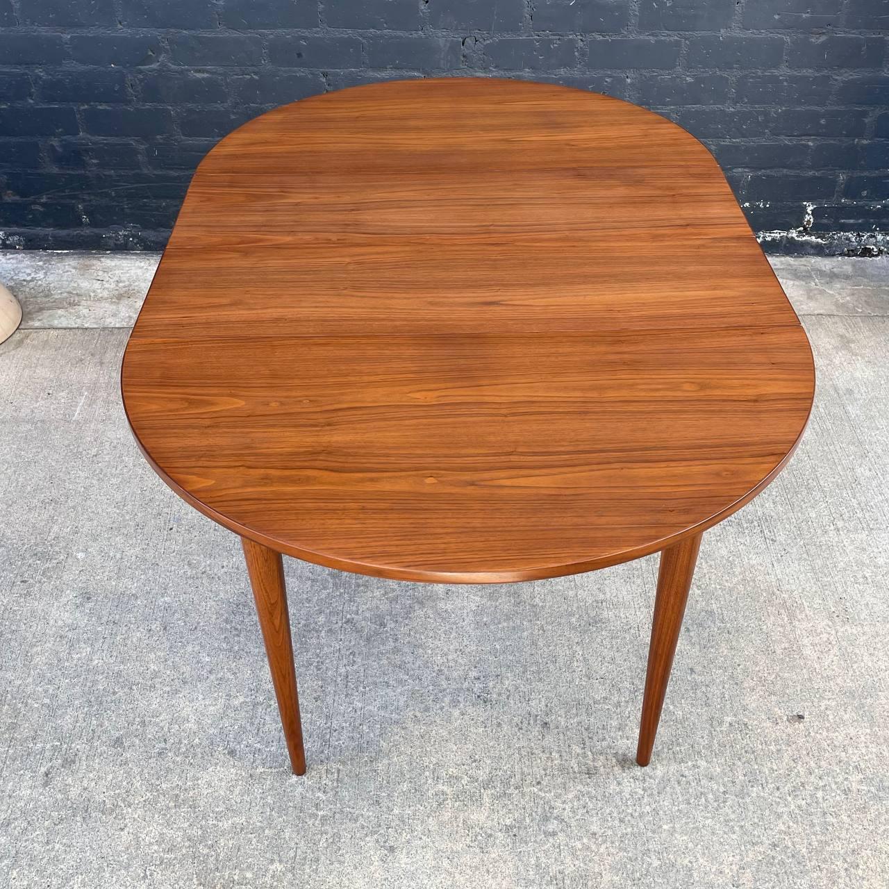 Newly Refinished - Expanding Mid-Century Modern Round Walnut Dining Table 2