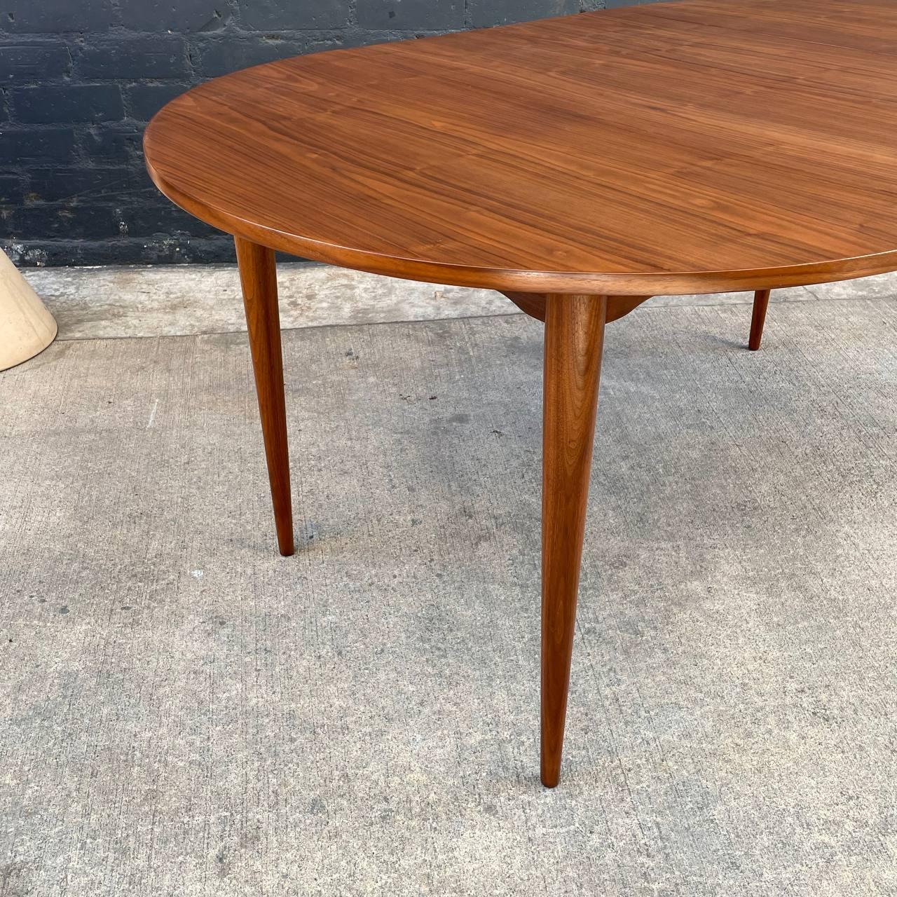 Newly Refinished - Expanding Mid-Century Modern Round Walnut Dining Table 4
