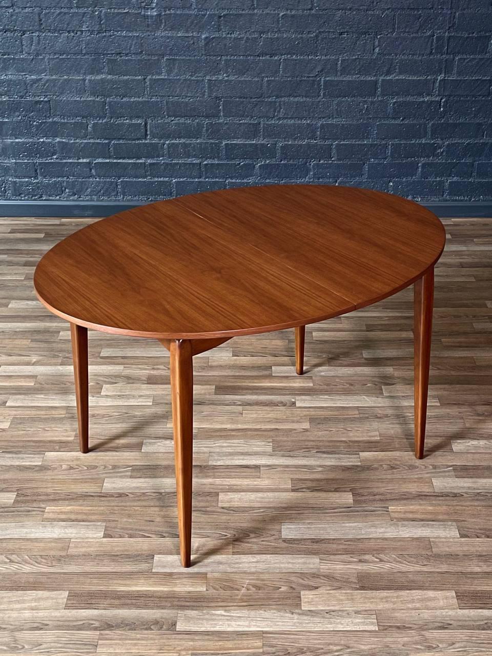 Walnut Newly Refinished-Expanding Mid-Century Modern Sculpted Floating Top Dining Table For Sale