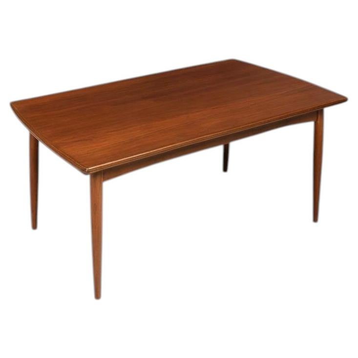 Newly Refinished - Expanding Mid-Century Walnut Draw-Leaf Dining Table For Sale
