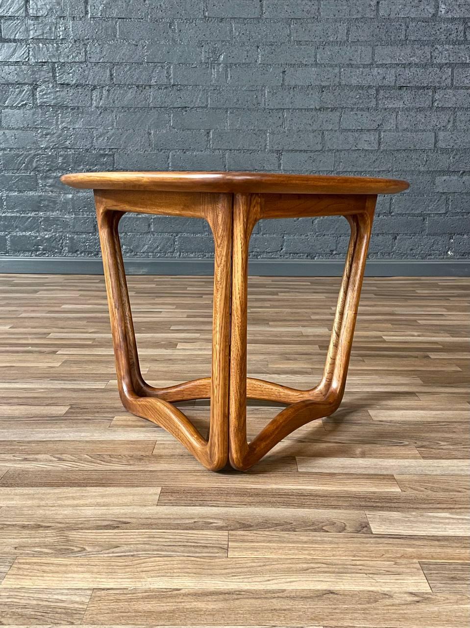 Mid-Century Modern Newly Refinished - Lane “Perception” Triangular Side Table by Warren Church For Sale
