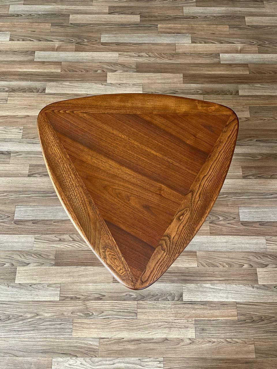 Newly Refinished - Lane “Perception” Triangular Side Table by Warren Church In Excellent Condition For Sale In Los Angeles, CA