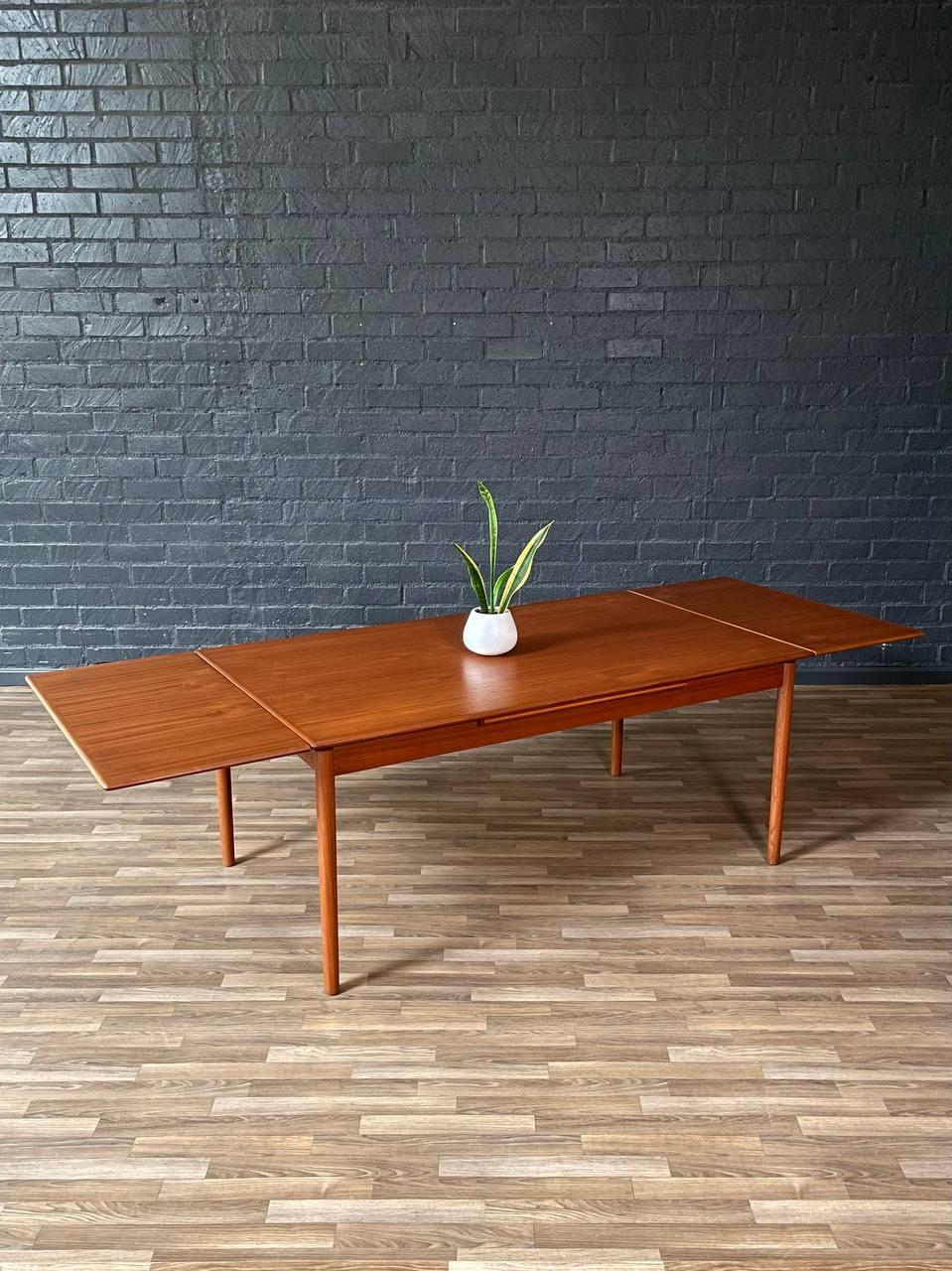 Mid-Century Modern Newly Refinished - Large Danish Modern Expanding Draw-Leaf Dining Table For Sale