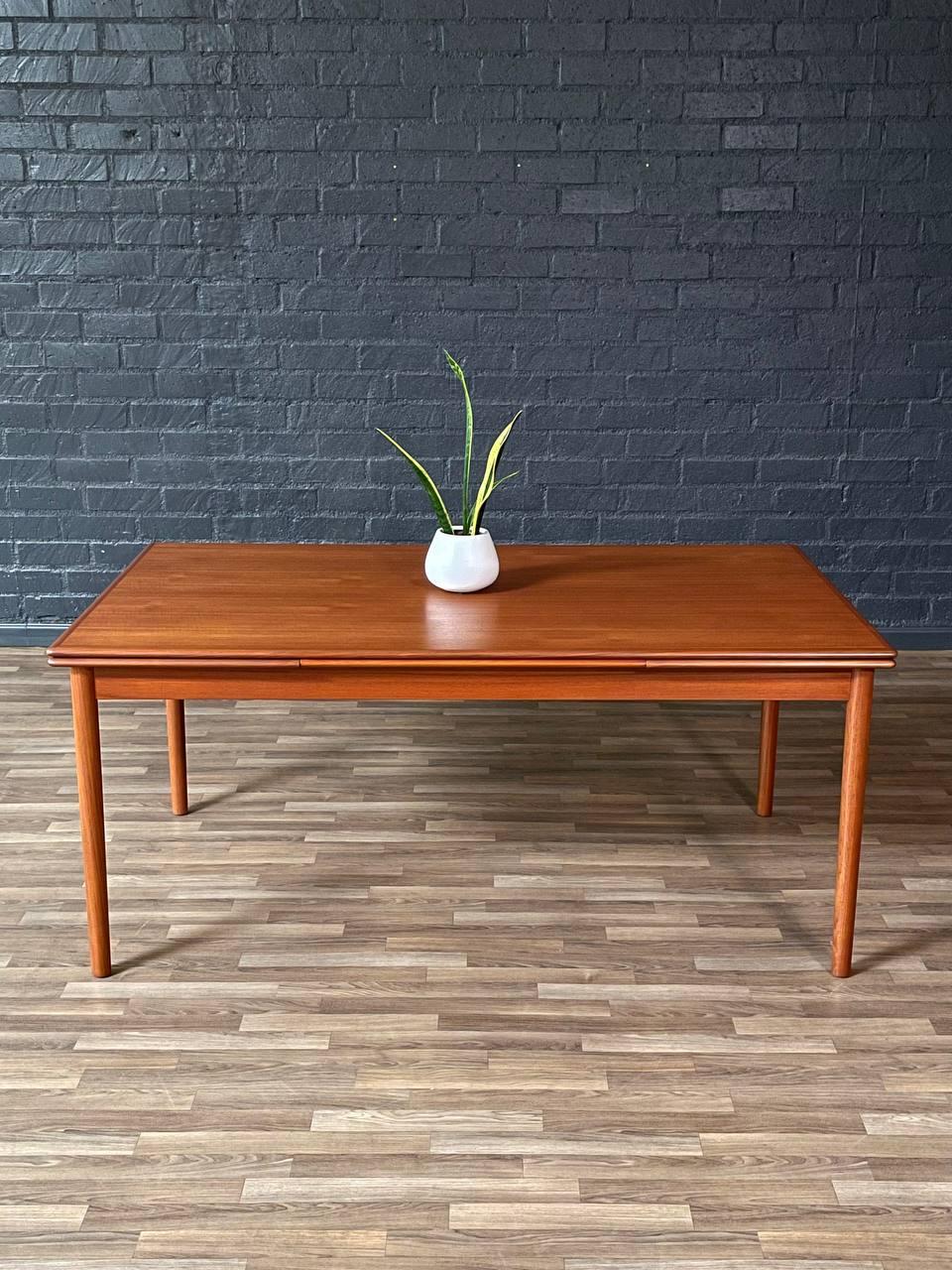 Newly Refinished - Large Danish Modern Expanding Draw-Leaf Dining Table For Sale 1