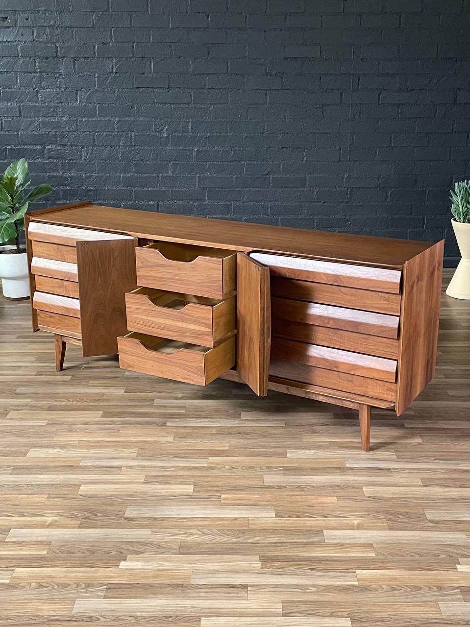Mid-20th Century Newly Refinished - Large Mid-Century Modern “Rhythm” Walnut Dresser by Lane