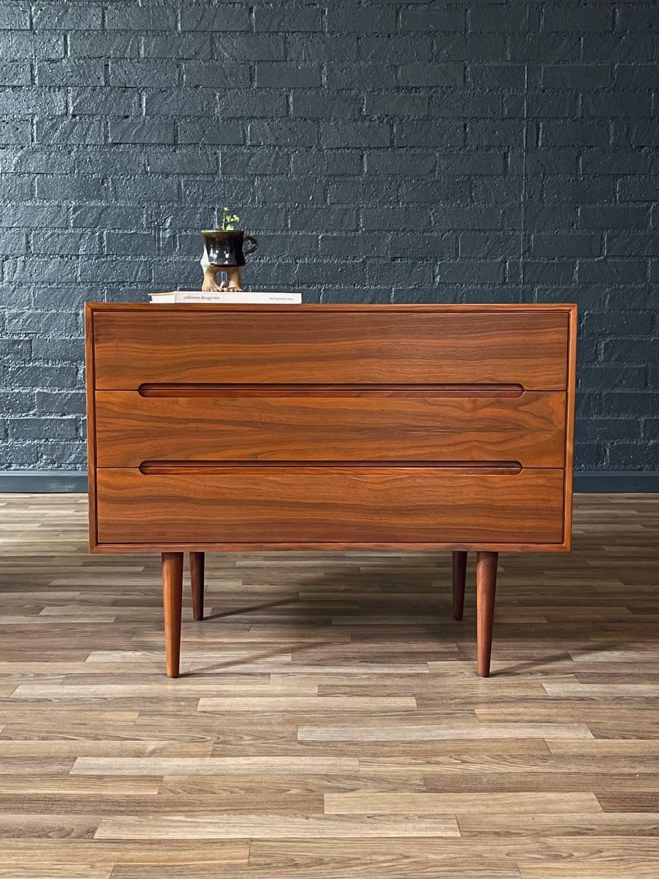 Mid-20th Century Newly Refinished - Mid-Century Danish Modern 3-Drawer Dresser For Sale