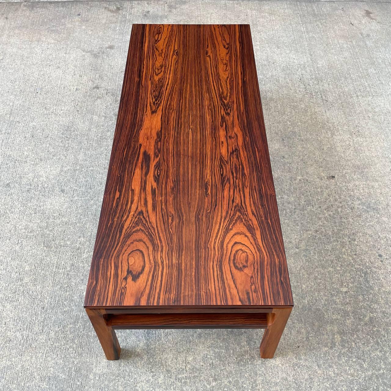 Newly Refinished-Mid-Century Danish Modern Rosewood Coffee Table Illums Bolighus In Excellent Condition For Sale In Los Angeles, CA
