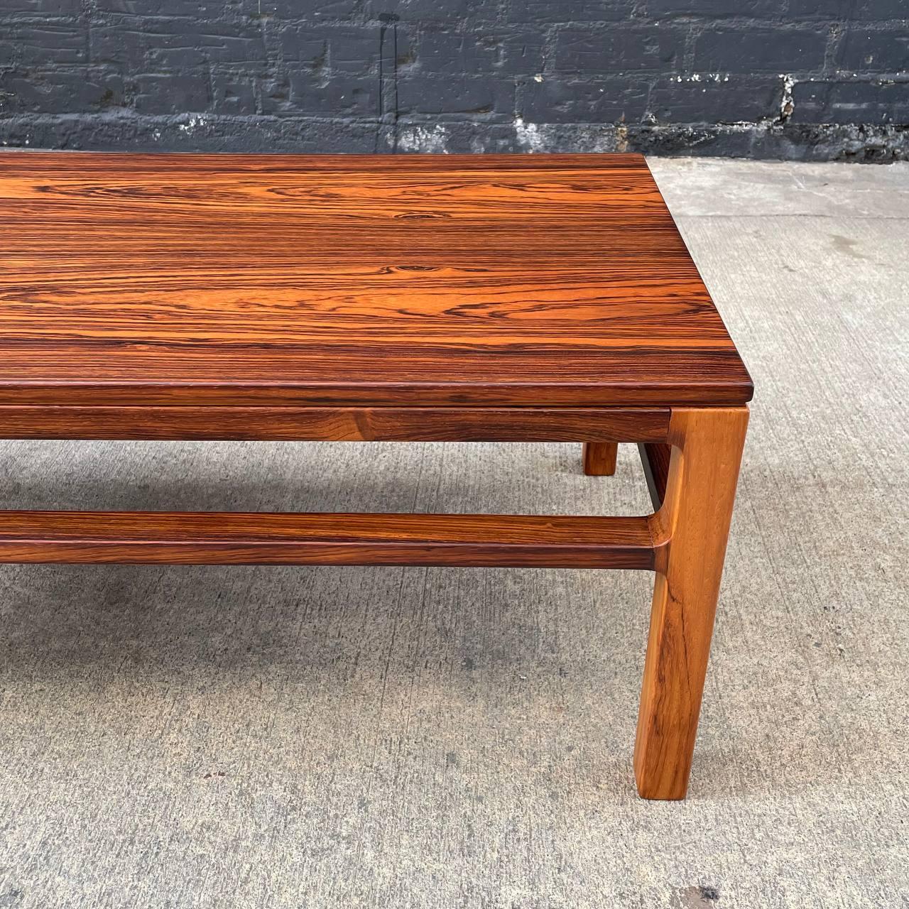 Newly Refinished-Mid-Century Danish Modern Rosewood Coffee Table Illums Bolighus For Sale 1