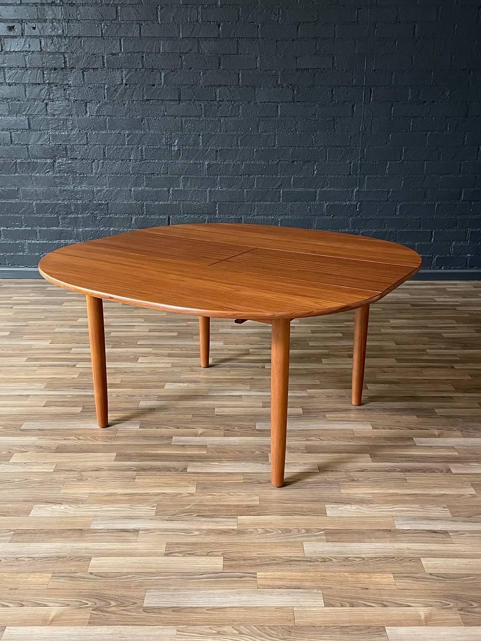 Condit: Rifinito con perizia

Con oltre 15 anni di esperienza, il nostro laboratorio ha seguito un attento processo di restauro, mettendo in mostra la nostra passione e la nostra creatività per gli am designs vintage che possono essere integrati