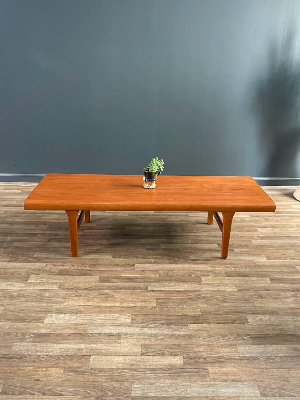 Mid-20th Century Newly Refinished - Mid-Century Danish Modern Teak Coffee Table w/ Expanding Tray For Sale