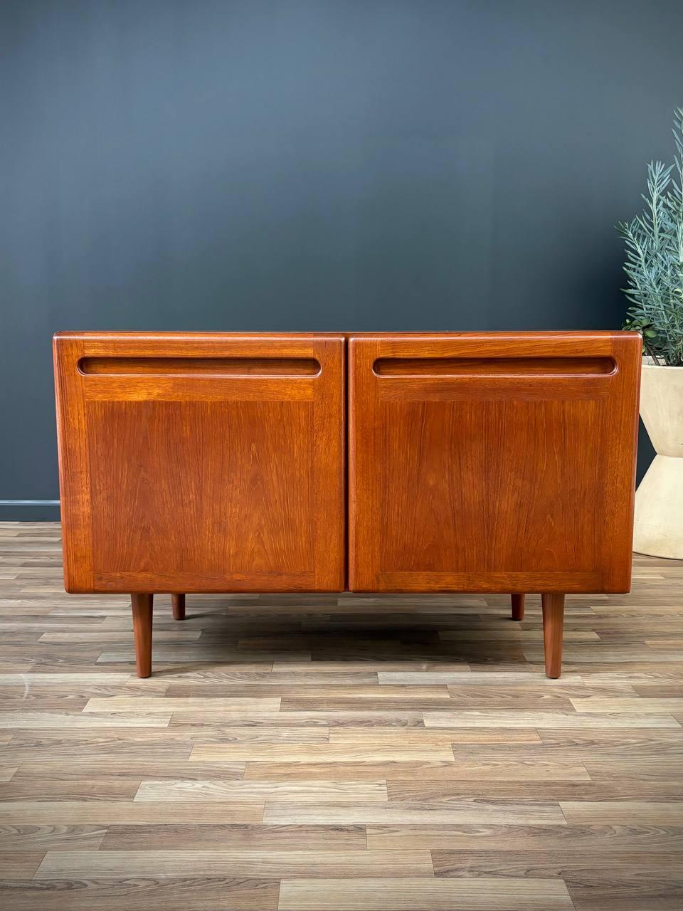 Mid-20th Century Newly Refinished - Mid-Century Danish Modern Teak Credenza For Sale