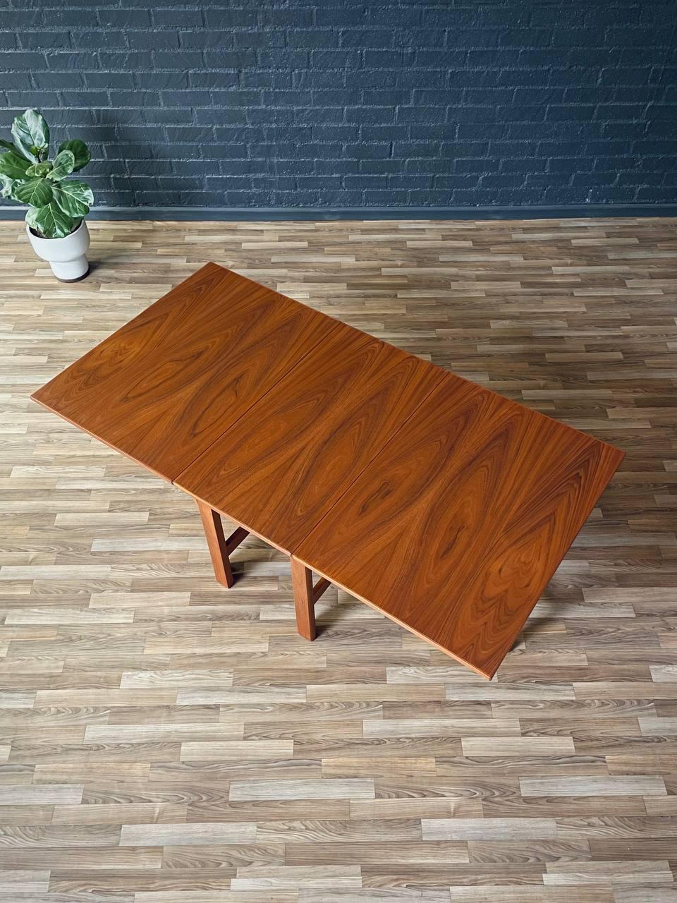 Late 20th Century Newly Refinished - Mid-Century Danish Modern Teak Drop-Leaf Dining Table