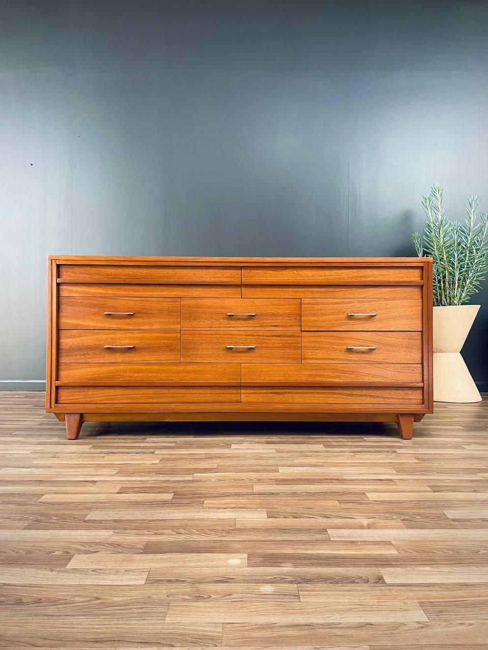 Mid-20th Century Newly Refinished - Mid-Century Modern 10-Drawer Dresser by R-Way
