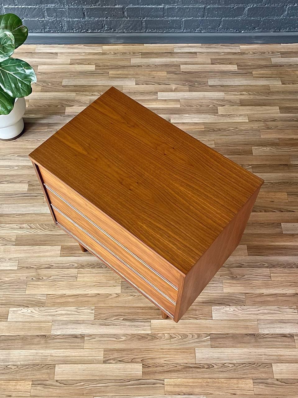 Mid-20th Century Newly Refinished - Mid-Century Modern 3-Drawer Dresser by Dixie