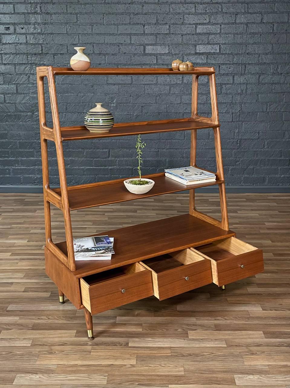 American Newly Refinished - Mid-Century Modern 4-Tier Sculpted Walnut Bookshelf For Sale