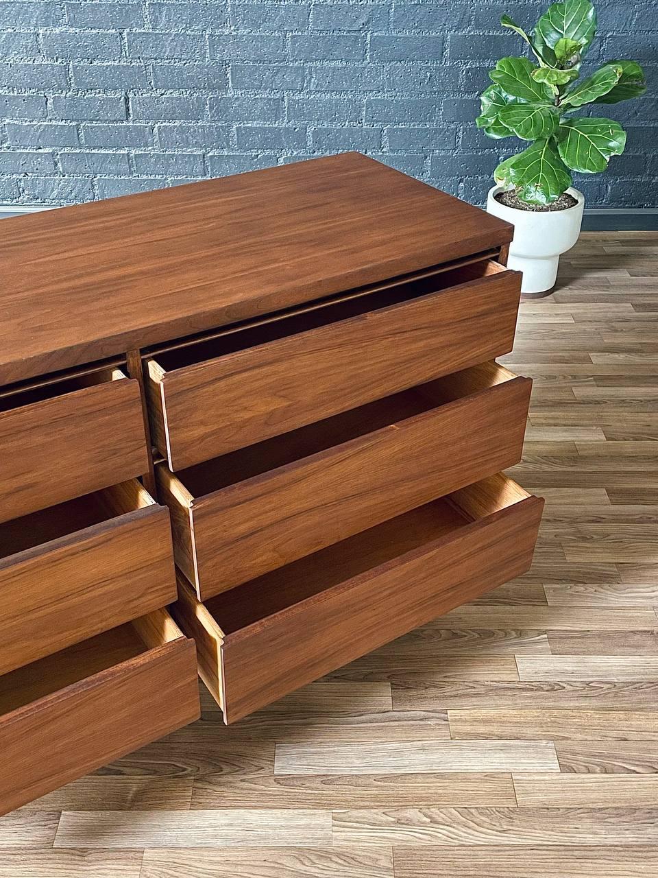 Newly Refinished - Mid-Century Modern 6-Drawer Walnut Dresser 2
