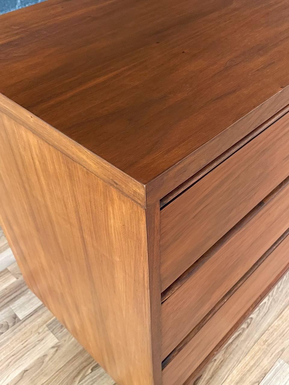 Newly Refinished - Mid-Century Modern 6-Drawer Walnut Dresser 3