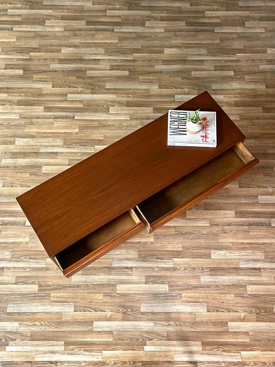 Walnut Newly Refinished - Mid-Century Modern 6-Drawer Dresser For Sale