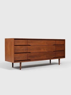 Nouvellement repeint - Mid-Century Modern 9-Drawer Walnut by Kent-Coffey