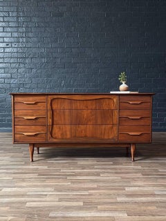 Newly Refinished - Mid-Century Modern 9-Drawer Walnut Dresser by Unagusta