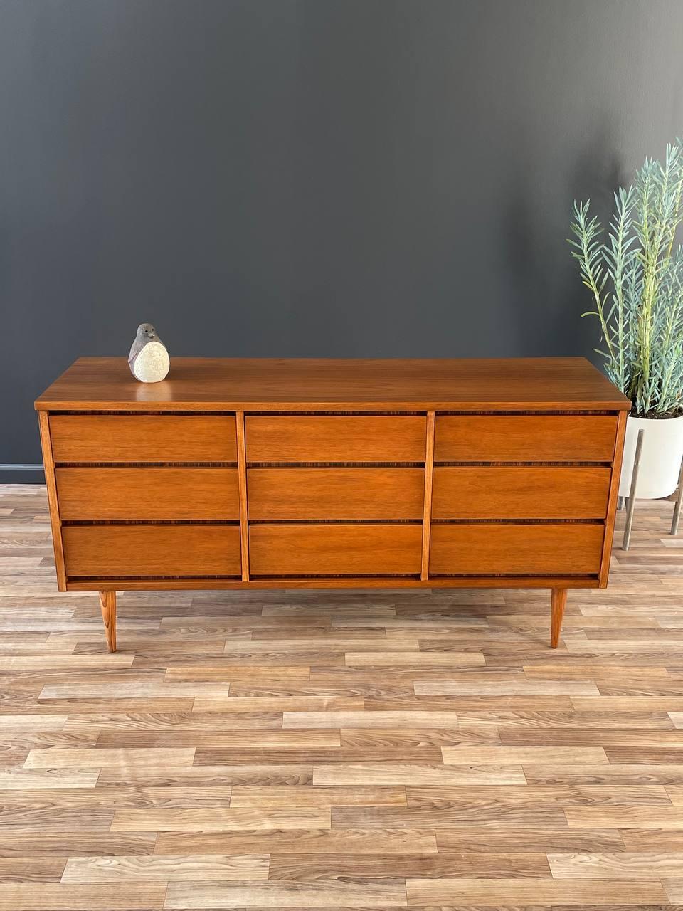 American Newly Refinished - Mid-Century Modern 9-Drawer Walnut Dresser