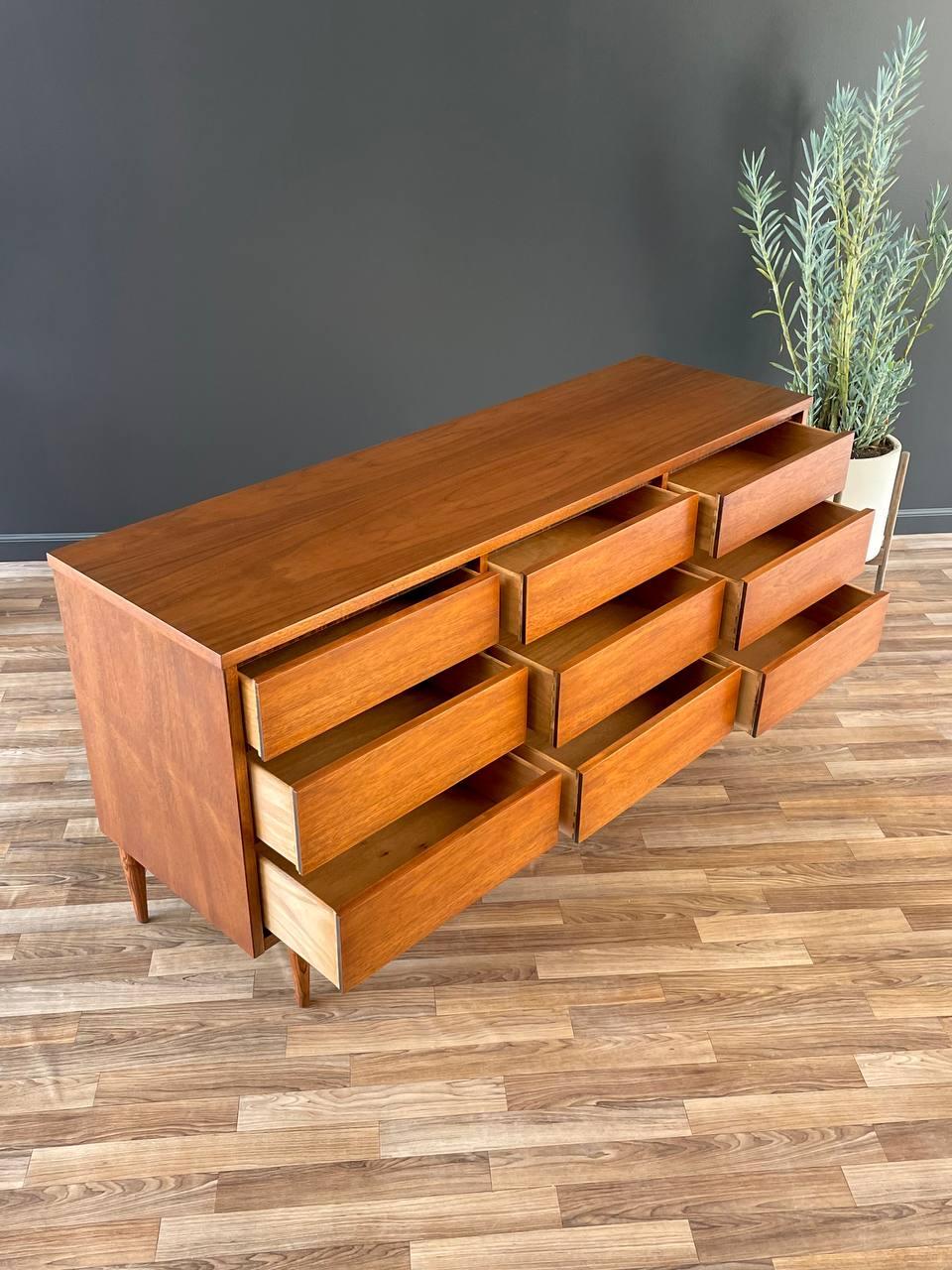Mid-20th Century Newly Refinished - Mid-Century Modern 9-Drawer Walnut Dresser